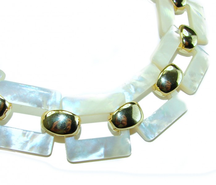Rainbow Cascade Precious natural Blister Pearl 18K Gold over .925 Sterling Silver Necklace; 83.5 grams - Close-up of Rainbow Cascade Blister Pearl and 18K Gold necklace.