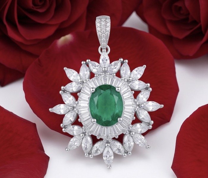 Giovanna - Authentic 4.8 carat COLOMBIAN EMERALD .925 Sterling Silver dipped in rhodium handcrafted pendant - Close-up of emerald pendant surrounded by diamonds on red petals