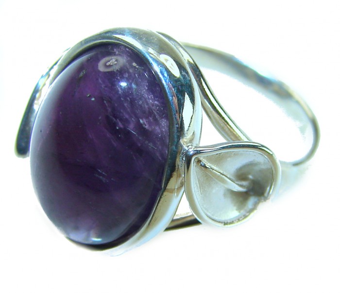 Purple Amethyst .925 Sterling Silver Handcrafted Large Ring size 7 1/2 - Close-up of purple amethyst sterling silver ring, side view.