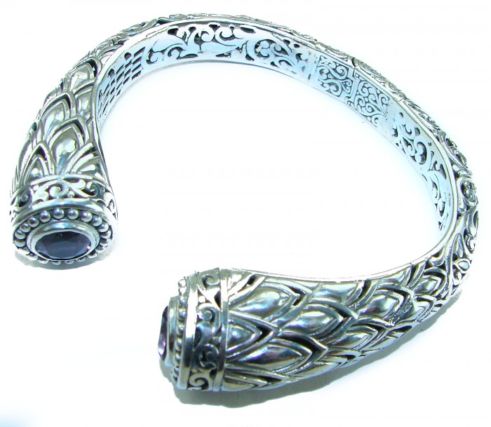 Heavy and Solid 49.8 grams authentic Amethyst .925 Sterling Silver handcrafted bracelet - Amethyst sterling silver bracelet, detailed side view.