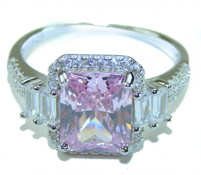 Real Diva baguette cut Pink Kunzite .925 Silver handcrafted Cocktail Ring s. 9 - Close-up of pink kunzite ring with baguette side stones in silver setting.