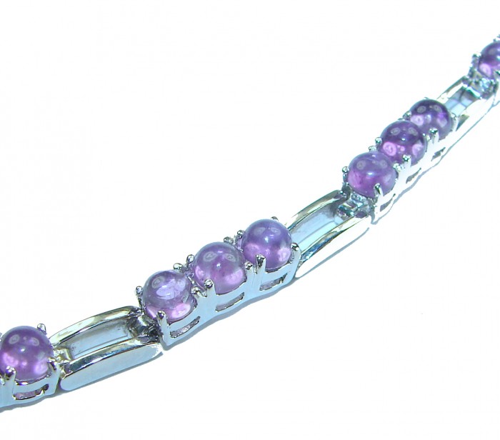 Dolce Vita - Precious Natural 19.5 carat Amethyst .925 Sterling Silver handcrafted bracelet - Amethyst bracelet stone close-up, 19.5 carat, sterling silver.