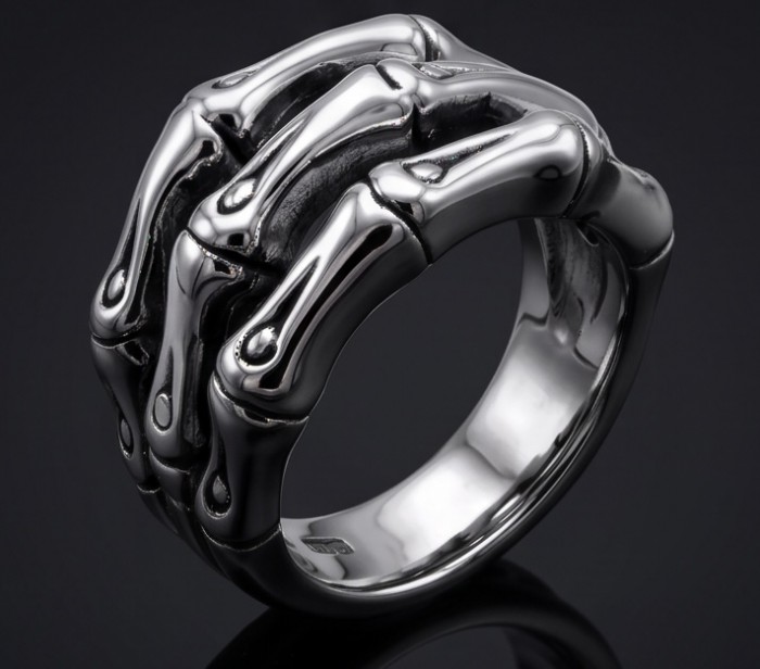Bamboo Textured Italy Made Silver Sterling Silver ring s. 8 - Front view of bamboo textured sterling silver ring size 8.