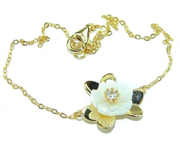 Floral design Blister Pearl 14K Gold over .925 Silver handmade Bracelet - Floral bracelet with Blister Pearl and Gold, top view.