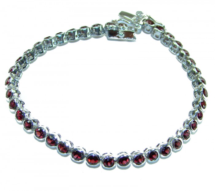 Penelope authentic 12.5 CARAT GARNET .925 Sterling Silver handcrafted bracelet - Tennis bracelet with garnet stones in sterling silver, top view.