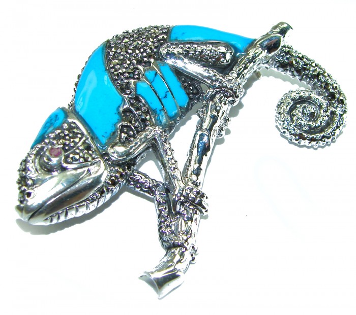 Spectacular Big Chameleon Lizard inlay Turquoise .925 Sterling Silver handmade Brooch - Chameleon brooch with turquoise inlay, side view, detailed texture.
