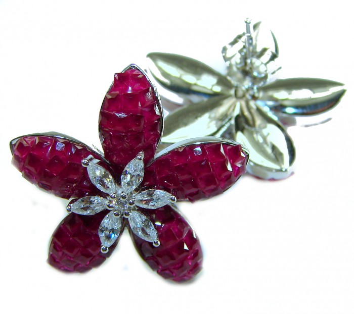 Magnificent Jewel 21.5 carat Ruby .925 Sterling Silver handcrafted incredible earrings - Floral ruby and sterling silver earrings, close-up view.