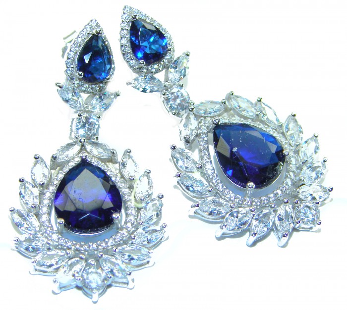 Vintage style - Giovanna - Authentic pear cut 8.9 carat Sapphire .925 Sterling Silver handcrafted earrings - Vintage style earrings with pear-cut blue sapphires, top view.