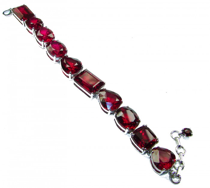 Bella Rosa - Magnificent 145.3 carat authentic Ruby .925 Sterling Silver handcrafted Bracelet - Ruby bracelet with silver clasp, top view.