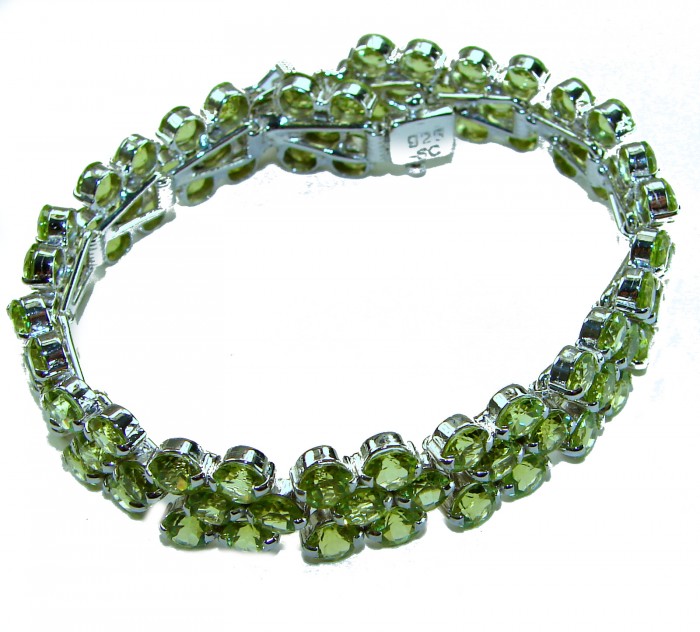 Melissa - Great Masterpiece 102.2 carat genuine Peridot .925 Sterling Silver handmade Statement bracelet - Green peridot bracelet top view, sterling silver setting.