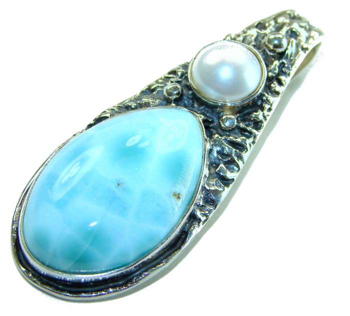 Natural Larimar Pearl oxidized .925 Sterling Silver handcrafted pendant - Close-up of Larimar and pearl sterling silver handcrafted pendant.