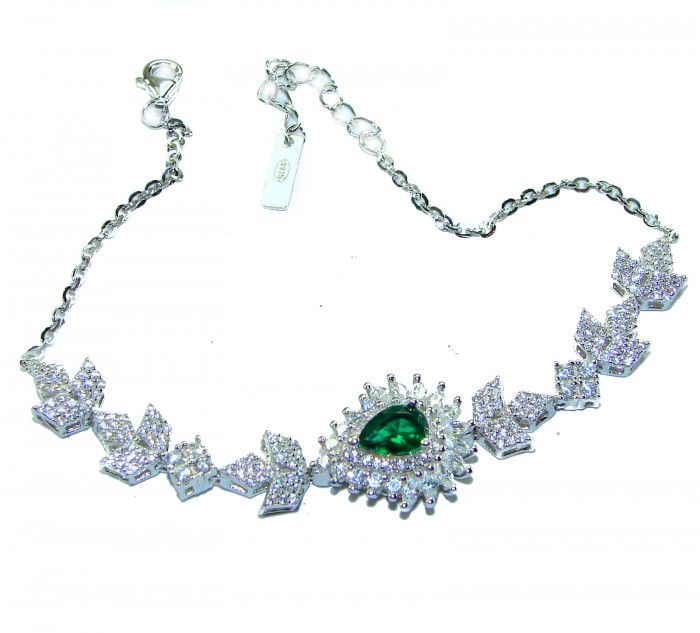 Vintage style - Timless Treasure 8.5 carat Colombian Emerald .925 Sterling Silver handcrafted Bracelet - Necklace with a central emerald and diamond accents on a white background.