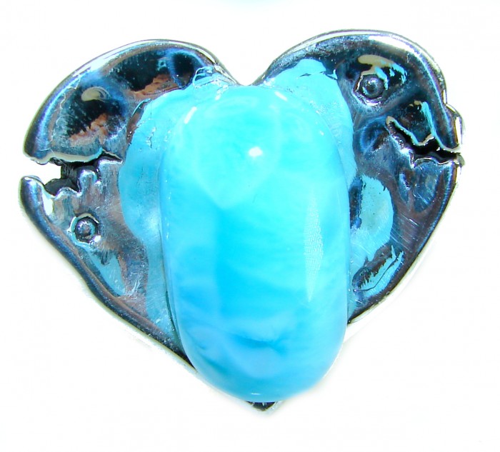 Angel's Heart Genuine Caribbean Larimar .925 Sterling Silver handcrafted MASSIVE 21.5 carat STATEMENT ring size 8 - Close-up of Angel's Heart Caribbean Larimar in .925 Sterling Silver.