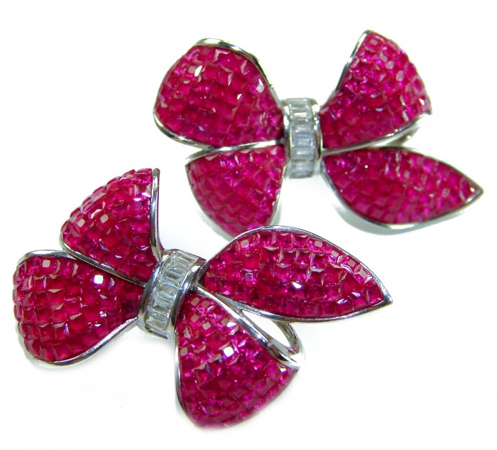 Magnificent Jewel - Bow - mystery setting 25.5 carat Ruby .925 Sterling Silver handcrafted incredible earrings - Close-up of jeweled bow earrings with mystery setting, 25.5 carat Ru.
