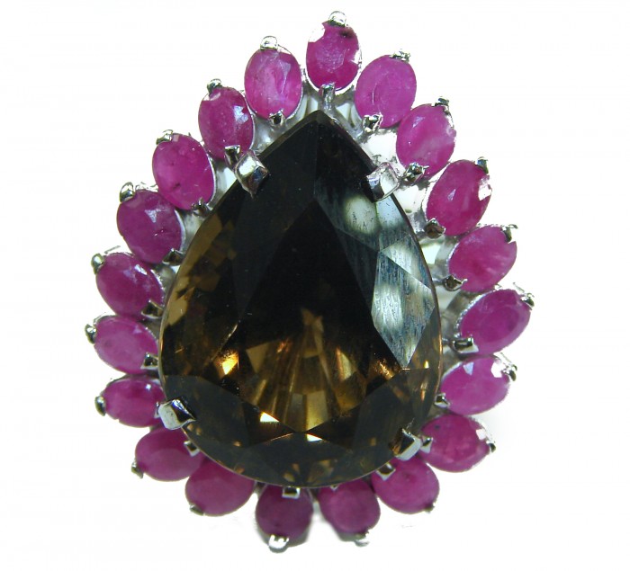 Incredible 45.5 carat Champagne Smoky Topaz Aquamarine .925 Sterling Silver Ring size 6 1/4 - Close-up of Champagne Smoky Topaz ring with pink gemstone halo.