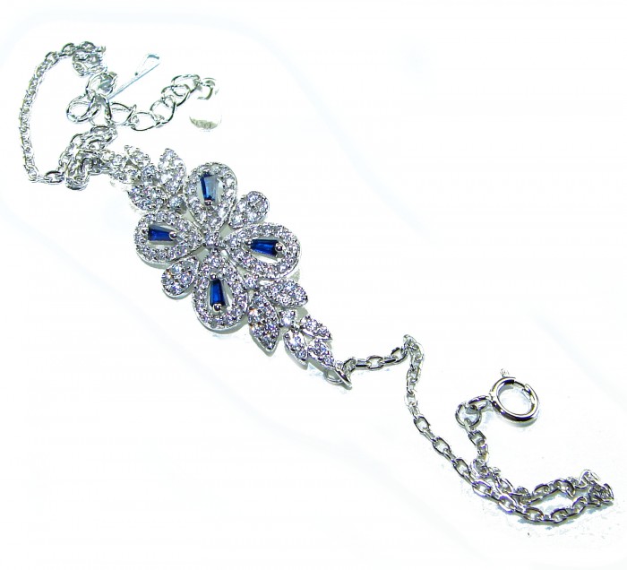 Art Deco - Precious genuine 4.9 carat Sapphire .925 Sterling Silver handcrafted Bracelet - Art Deco sapphire bracelet with clasp detail, top view.