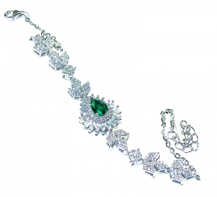 Vintage style - Timless Treasure 8.5 carat Colombian Emerald .925 Sterling Silver handcrafted Bracelet - Bracelet with 8.5 carat Colombian emerald, detailed top view