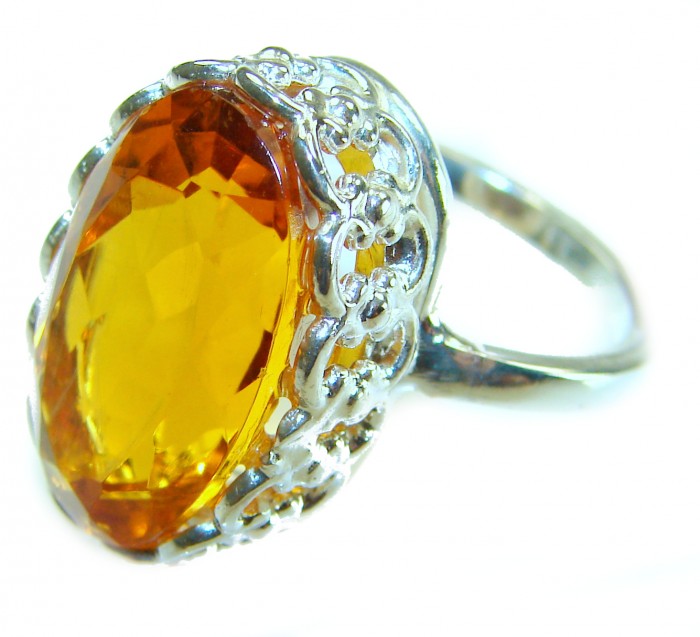 Solid 22.8 carat Genuine Lemon Quartz .925 Sterling Silver handcrafted ring size 8 - Side view of sterling silver ring with lemon quartz stone.