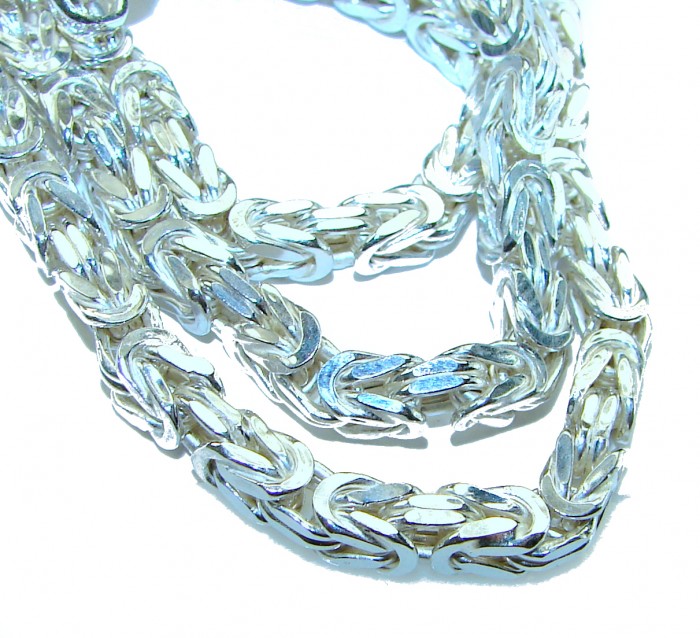 Sterling Silver Italian 20" long long, 5 mm wide Chain; 25.8 grams - Close-up of sterling silver chain links, 5 mm wide, 20" long.