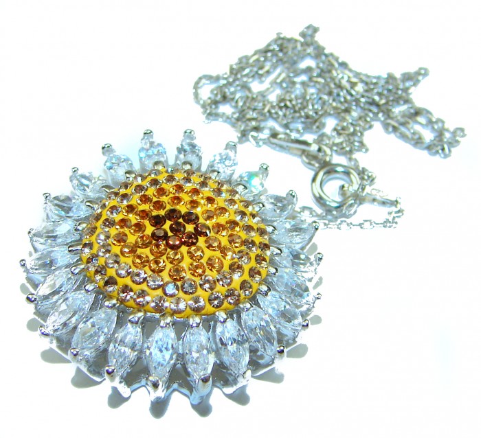Third eye - Vintage style 8.5 carat Citrine White Topaz .925 Sterling Silver handcrafted necklace - Close-up of citrine and white topaz vintage-style necklace.