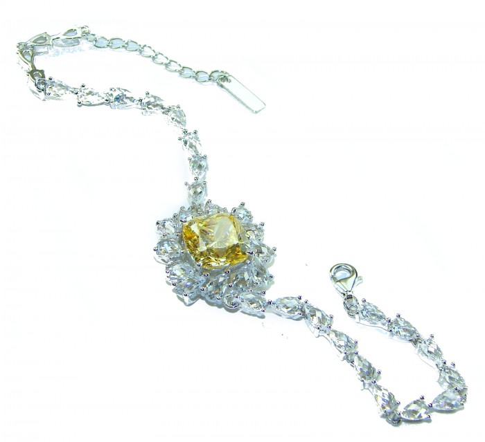 Luxurious 22.5 carat pricess cut Authentic Yellow Sapphire .925 Sterling Silver handcrafted Statement Bracelet - Bracelet with 22.5 carat yellow sapphire, top view showing clasp detail