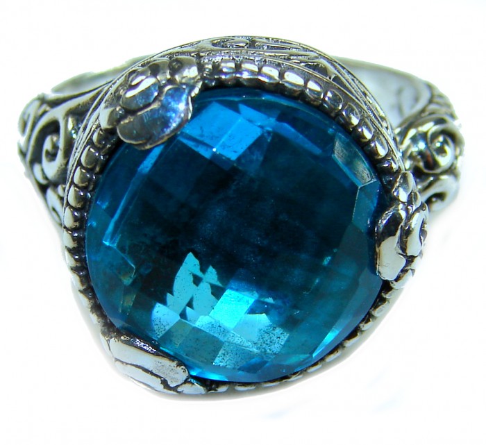Nautilus 12.8 carat London Blue Topaz .925 Sterling Silver handcrafted Ring size 7 adjustable - Close-up of Nautilus 12.8 ct London Blue Topaz Sterling Silver ring