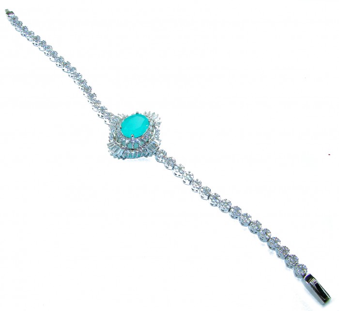 Vintage style - Timless Beauty - 10.5 carat Colombian Emerald 7.8 carat White Topaz .925 Sterling Silver handcrafted Statement bracelet - Top view of a vintage bracelet with 10.5 carat Colombian emerald centerpiece.