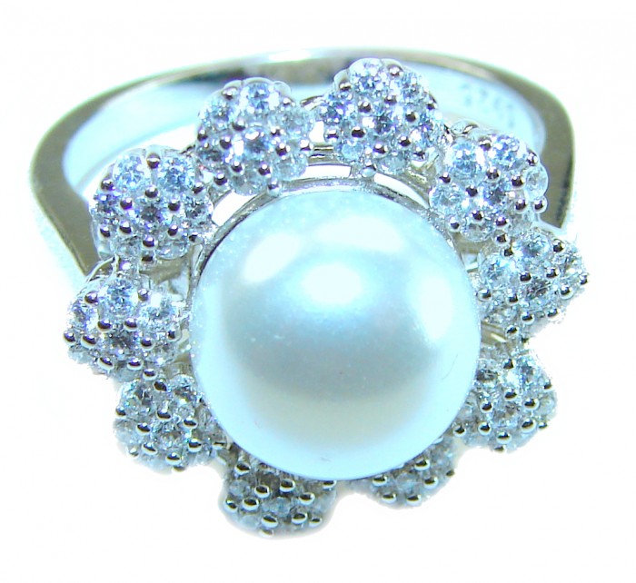 White Flower freshwater Pearl .925 Sterling Silver brilliantly handcrafted ring s. 8 - Close-up of white pearl and diamond flower ring in sterling silver.