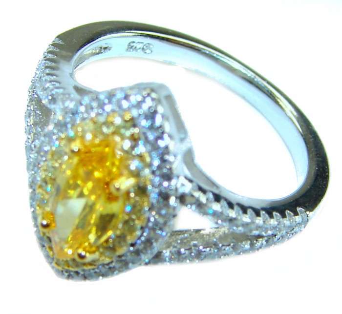 Marquise cut 4.2 carat yellow Sapphire .925 Sterling Silver brilliantly handcrafted ring s. 7 - Side view of marquise cut yellow sapphire ring in sterling silver