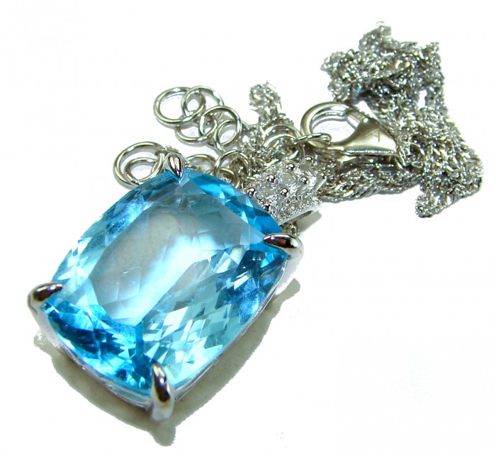Vintage style- 14.5 carat authentic Swiss Blue Topaz .925 Sterling Silver handcrafted necklace - Close-up of 14.5 carat Swiss Blue Topaz pendant on silver chain.