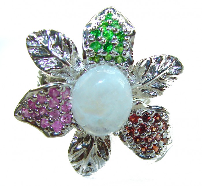 Floral design 4.9 carat Rainbow Moonstone .925 Sterling Silver handmade ring s. 8 - Floral design ring, stone close-up, multicolored petals, sterling silver.
