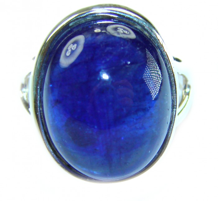 Precious Sapphire - authentic 25.2 carat Sapphire .925 Sterling Silver Eternity Ring size 9 - Close-up of a 25.2 carat precious sapphire ring in .925 silver setting