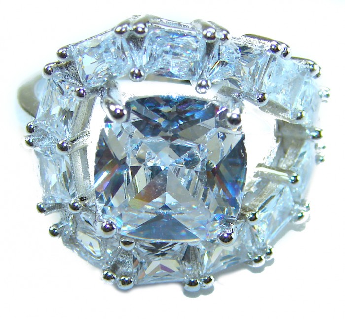 New Concept 14.5 carat White Topaz .925 Sterling Silver ring size 7 - Close-up of New Concept 14.5 carat White Topaz ring in sterling silver