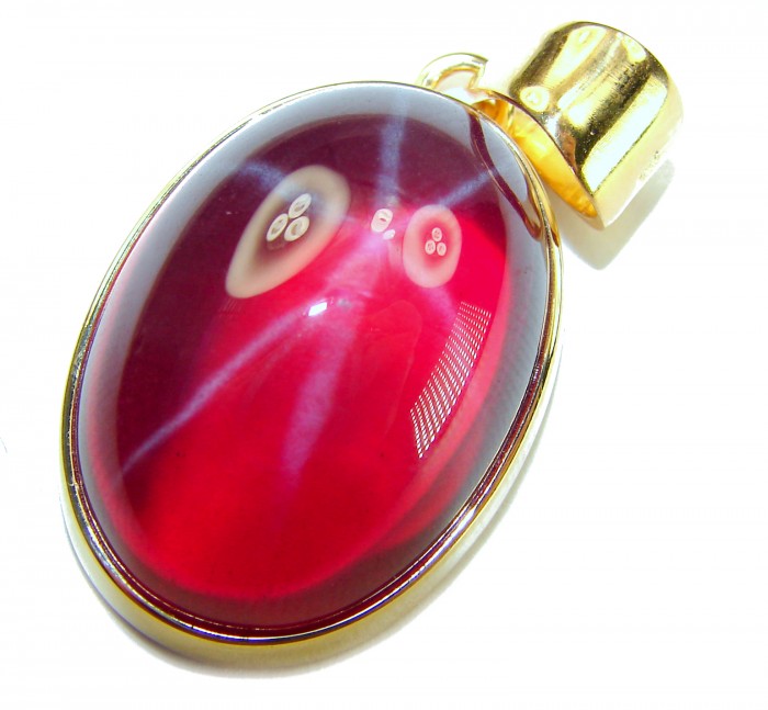 Francesca- authentic 29.5 carat Star Ruby 18K Gold over .925 Sterling Silver handcrafted Pendant - Close-up of 29.5 ct Star Ruby pendant in 18K gold setting