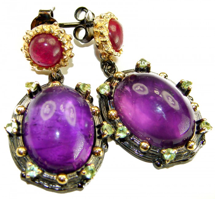 Natural 22.6 carat fancy Amethyst 18K black rhodium Gold over .925 Sterling Silver handmade earrings - Close-up of amethyst earrings with black rhodium and gold accents