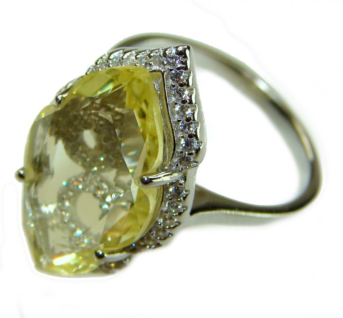 Costa del Sol 8.8 carat Lemon Quartz .925 Sterling Silver handcrafted Statement Handcrafted Ring size 6 - Side view of Costa del Sol 8.8ct Lemon Quartz in .925 Sterling Silver ring
