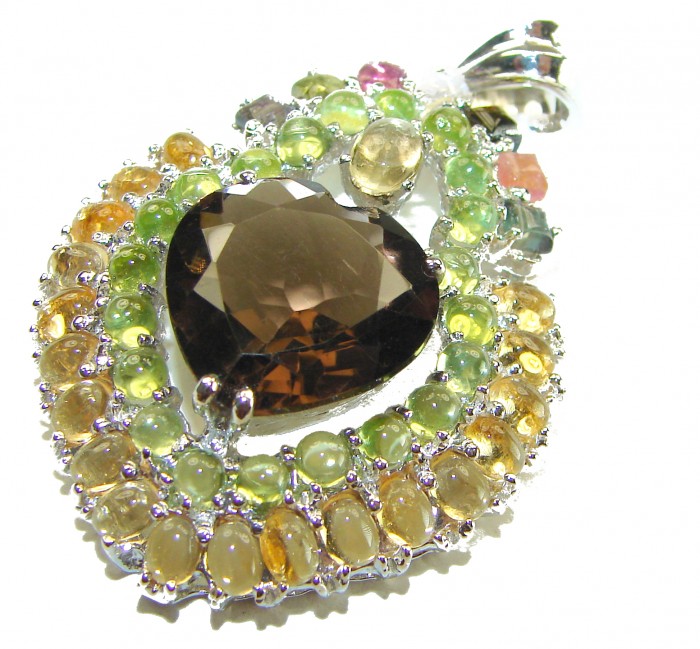 PRECIOUS HEART 25.5 carat SMOKY TOPAZ - Prasolite .925 Sterling Silver handcrafted pendant - Close-up of PRECIOUS HEART 25.5 carat smoky topaz and prasolite pendant