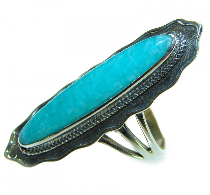 Rare authentic Turquoise .925 Sterling Silver handcrafted Large ring; s. 9 - Side view of rare turquoise and sterling silver handcrafted ring.