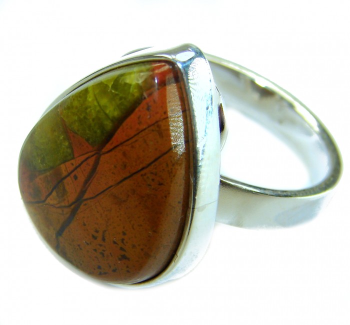 Morrisonite .925 Sterling Silver handmade ring size 9 adjustable - Stone close-up of Morrisonite sterling silver ring, size 9 adjustable.