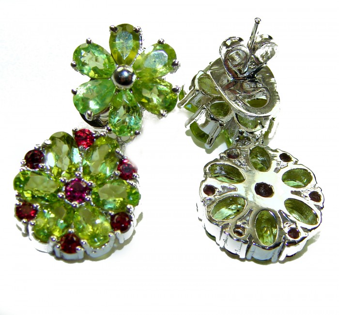 Mint Whisper - Great Masterpiece 32.2 carat genuine Peridot .925 Sterling Silver handmade Statement earrings - Close-up of Mint Whisper 32.2 ct genuine Peridot earrings detailing stones.