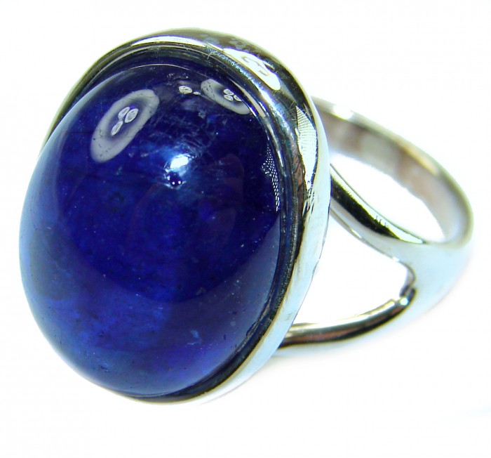 Precious Sapphire - authentic 25.2 carat Sapphire .925 Sterling Silver Eternity Ring size 9 - Close-up of 25.2 carat sapphire ring in .925 silver setting