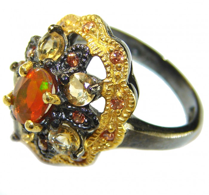 Queen of Fire best quality 2.8carat Mexican Opal 18K Gold black rhodium over .925 Sterling Silver handmade ring 7 1/4 - Close-up of Queen of Fire ring with Mexican opal in 18K gold.