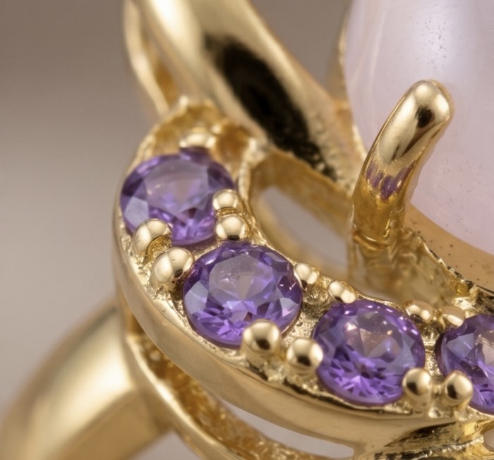 Scarlett 5.5 carat Rose Quartz Amethyst 22K Gold over .925 Sterling Silver handcrafted Statement Ring size 8 - Stone close-up of Scarlett 5.5ct Rose Quartz Amethyst in 22K gold setting.