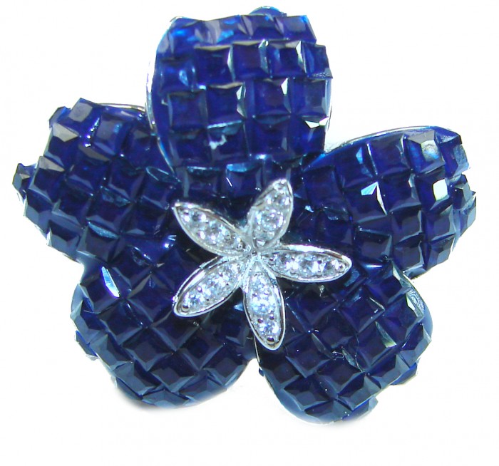 Blue Flower Authentic 16.2 carat Sapphire .925 Sterling Silver handcrafted Ring size 7 - Close-up of blue sapphire flower and diamond detail on sterling silver.