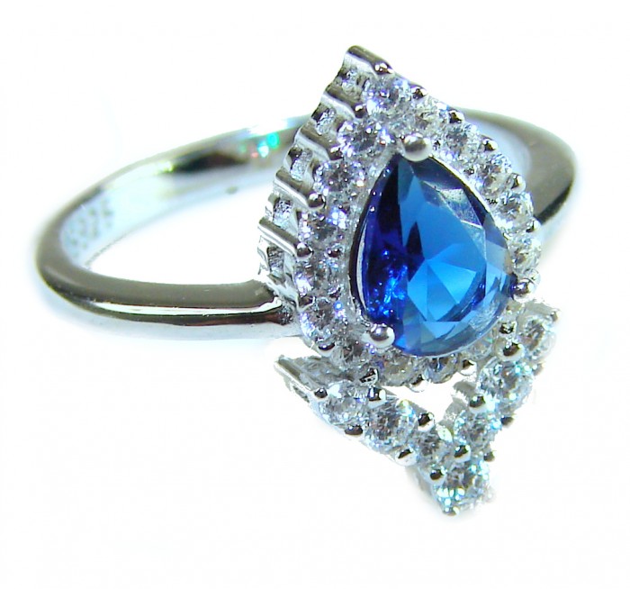 Magnificent Jewel 4.2 carat natural Sapphire .925 Sterling Silver Perfectly handcrafted Ring s. 6 - Close-up of 4.2 carat natural Sapphire ring in .925 Sterling Silver.