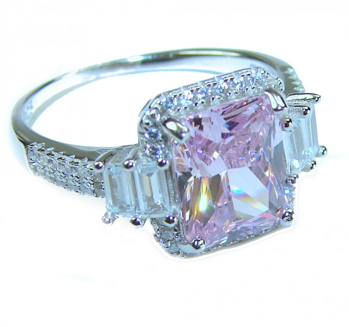 Real Diva baguette cut Pink Kunzite .925 Silver handcrafted Cocktail Ring s. 9 - Close-up of Pink Kunzite ring with baguette cut stones in silver.