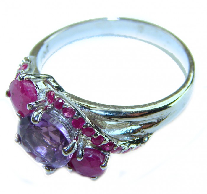 Purple Royalty 4.5 carat Amethyst .925 Sterling Silver Handcrafted Ring size 8 - Side view of Purple Royalty Amethyst ring in sterling silver.