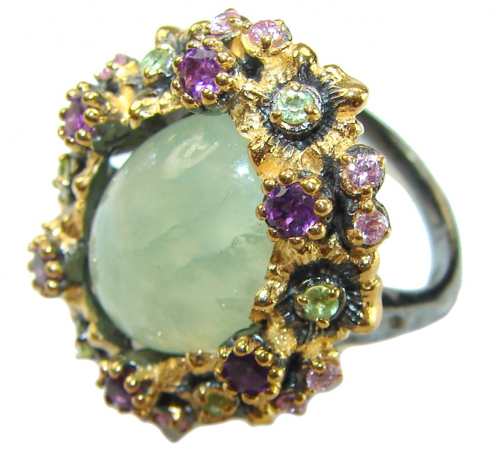 Vintage Style Best quality 22.8 carat Prehnite 2 tones .925 Sterling Silver handcrafted Ring Size 7 1/4 - Close-up of vintage style ring with Prehnite and multicolored stones.