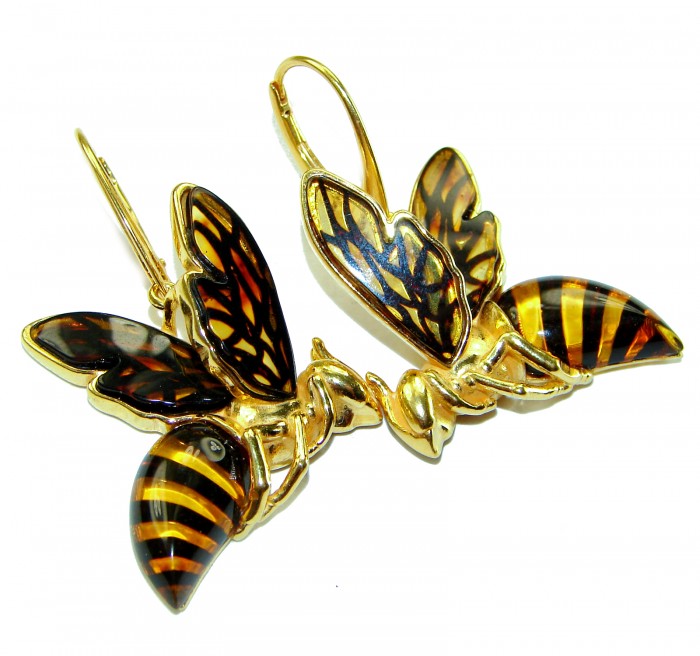 Special product! Wonderful Bees Baltic Amber 14K Gold over .925 Sterling Silver entirely handcrafted earrings - Side view of bee-shaped amber and gold earrings.