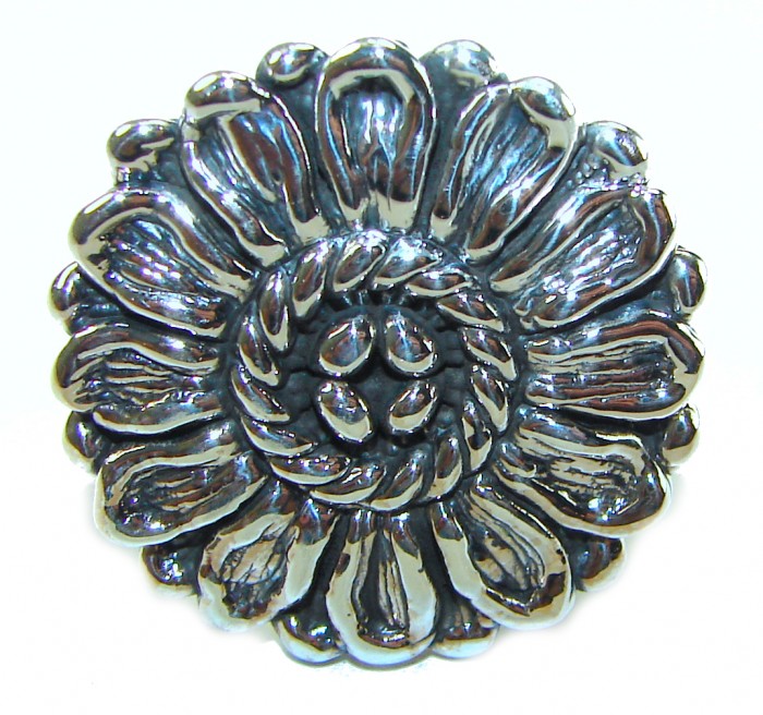Precious SunFlower Bali made .925 Sterling Silver handcrafted Ring s. 8 - Close-up of Precious SunFlower Bali .925 Sterling Silver jewelry piece